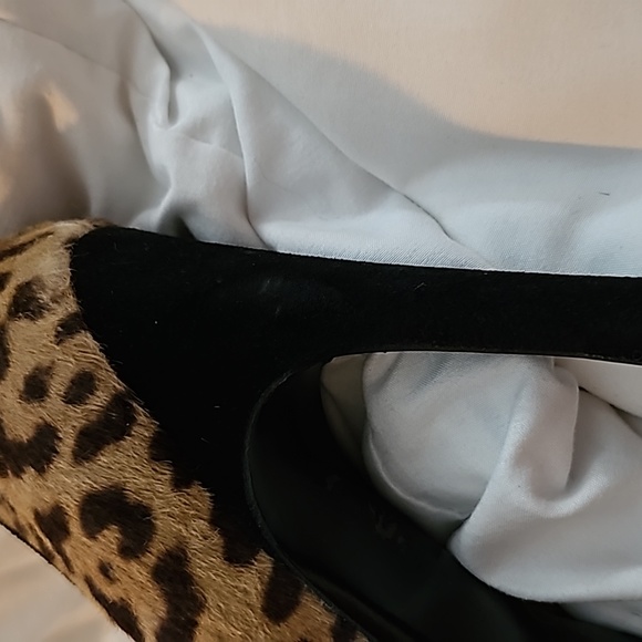 YVES Saint Laurant Leopard Tribute Two Pony High Heel Pumps Sz 38.5 - Picture 8 of 16